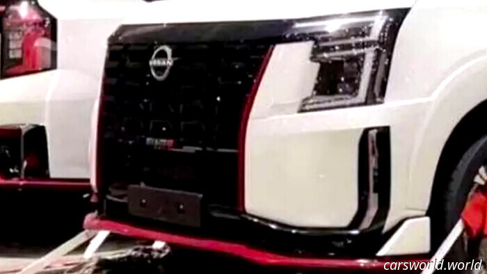 Il prossimo SUV Nismo di Nissan si è presentato indossando nient'altro che accenti rossi / Carscoops